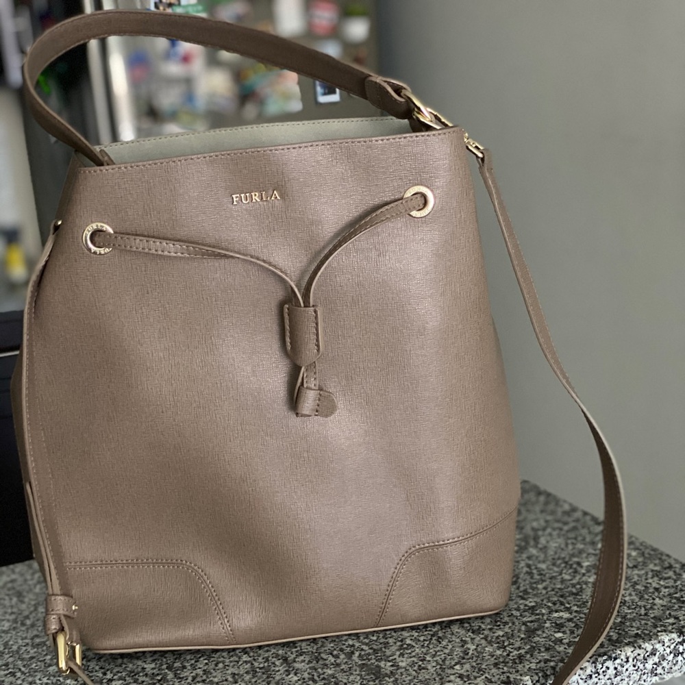 FURLA • Bucket/Drawstring Beige bag